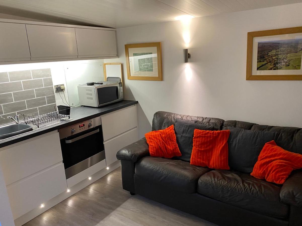 Delightful 1 Bedroom Chalet Throwleigh Экстерьер фото