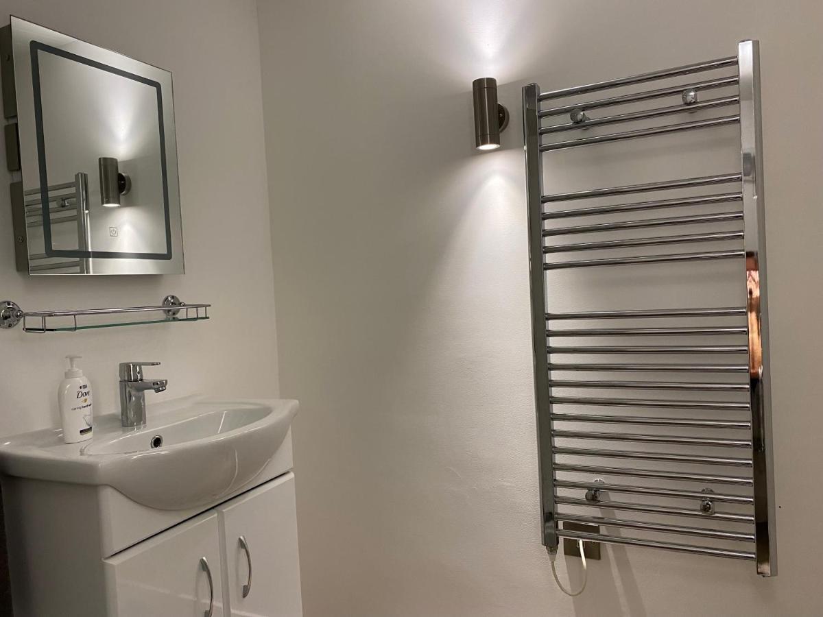 Delightful 1 Bedroom Chalet Throwleigh Экстерьер фото